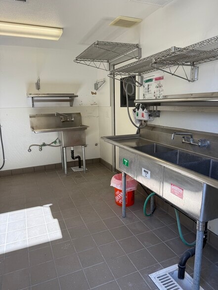 More Photos Of 107 W Pacheco Blvd, Los Banos Restaurant For Sale