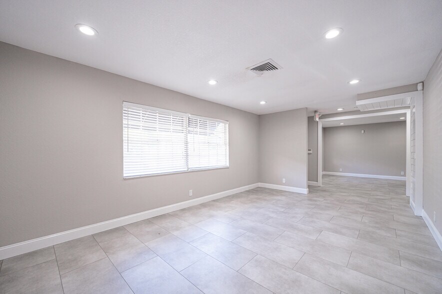 More Photos Of 5105 Memorial Hwy, Tampa Office Residential For Sale