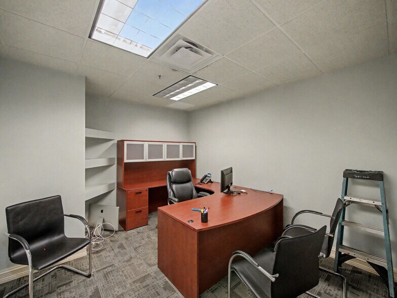 More Photos Of 6861 Garden Rd, Riviera Beach Warehouse For Sale