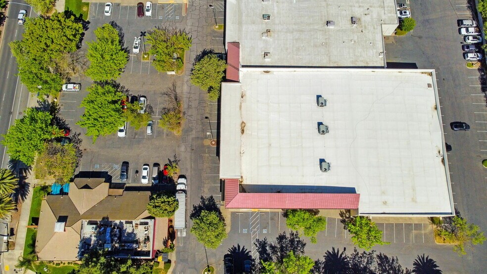 More Photos Of 6400 Fair Oaks Blvd, Carmichael Restaurant For Sale