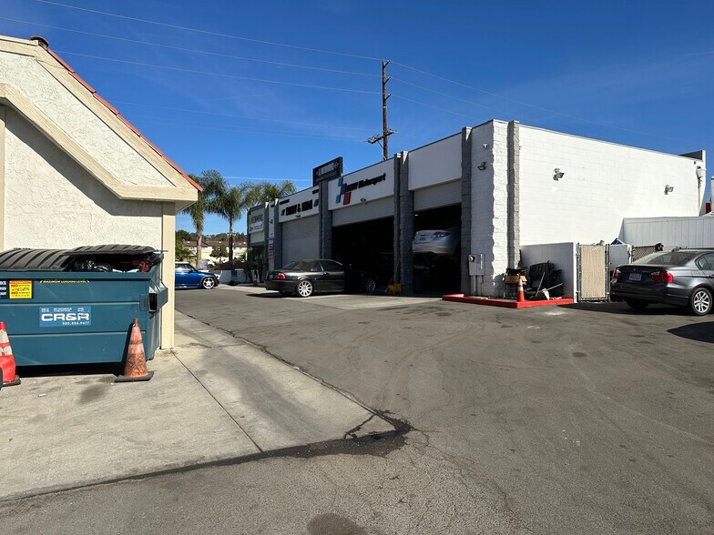 More Photos Of 400-420 E Whittier Blvd, La Habra Auto Repair For Lease