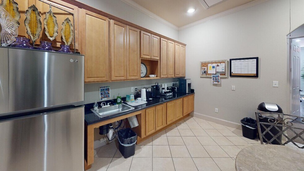 More Photos Of 5507 Louetta Rd, Spring Medical For Sale