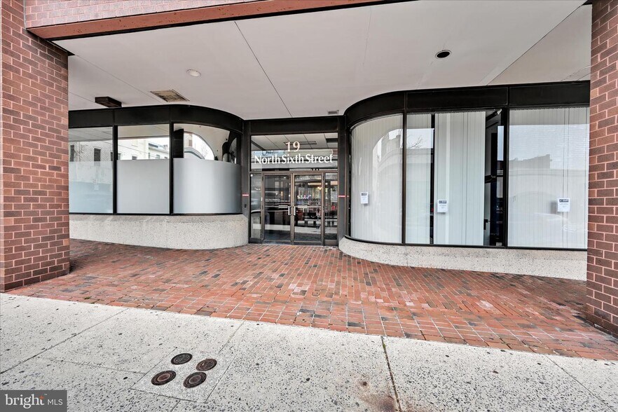 More Photos Of 19 N 6th St, Reading Office For Sale