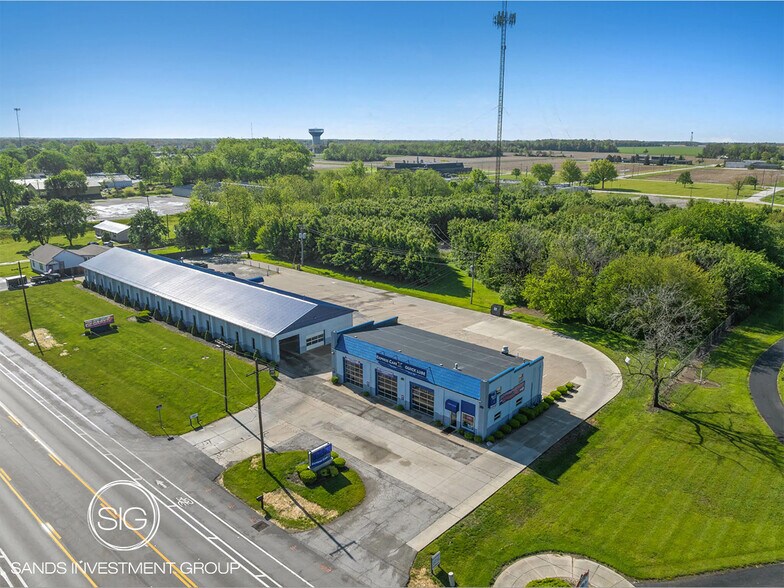Primary Photo Of 1749 W Main St, Greenfield Service Station For Sale
