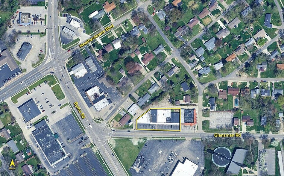 More Photos Of 3310-3334 Glanzman Rd, Toledo Freestanding For Lease