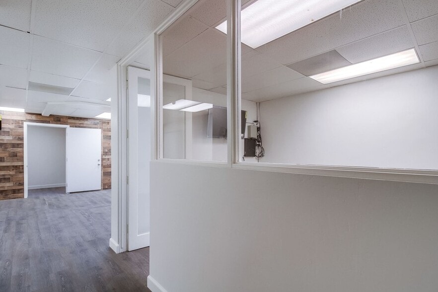 More Photos Of 9958-9960 Campo Rd, Spring Valley Office Residential For Lease