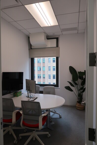 More Photos Of 15 Maiden Ln, New York Office Residential For Lease