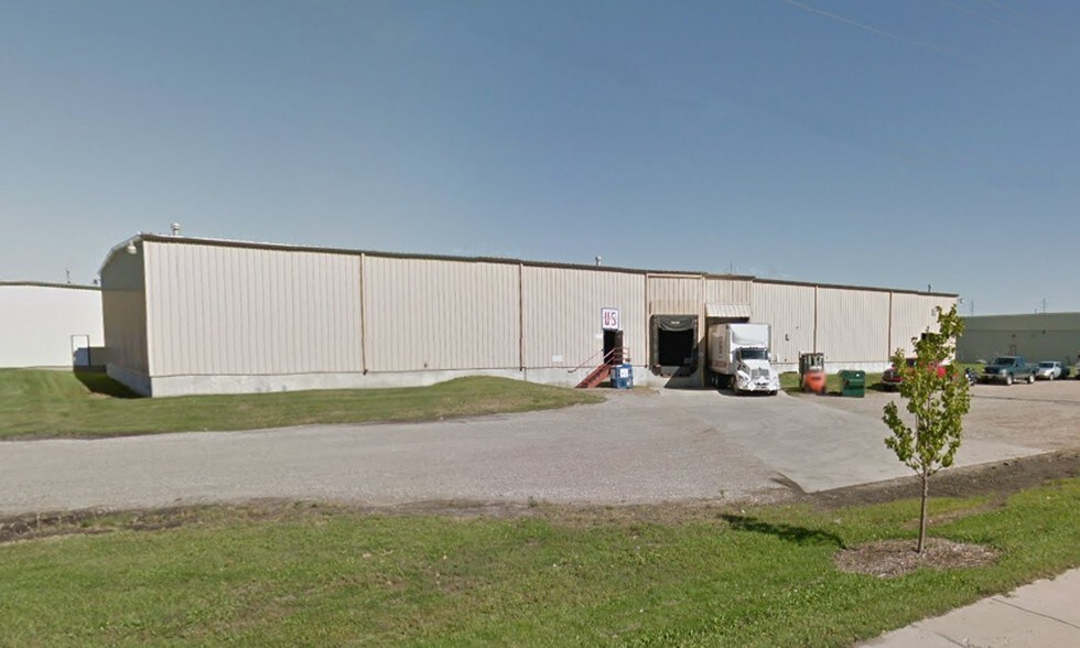 More Photos Of 4267 Main Ave, Fargo Warehouse For Lease