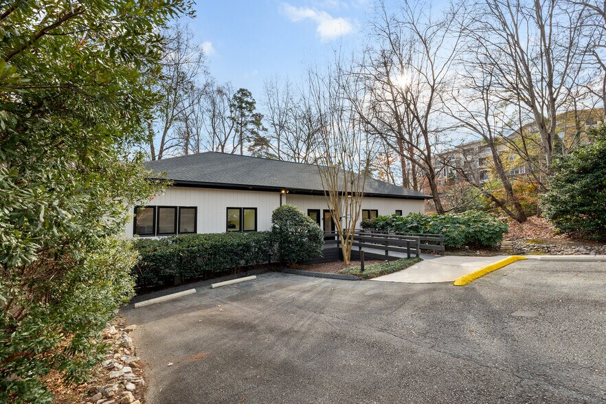 More Photos Of 3950 Blue Ridge Rd, Raleigh Medical For Sale