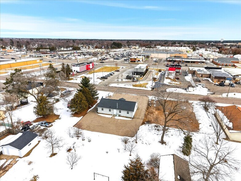 More Photos Of 1910 7th St S, Wisconsin Rapids Office For Sale