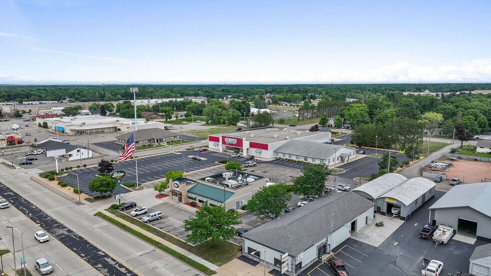 More Photos Of 2213 8th St S, Wisconsin Rapids Office For Sale