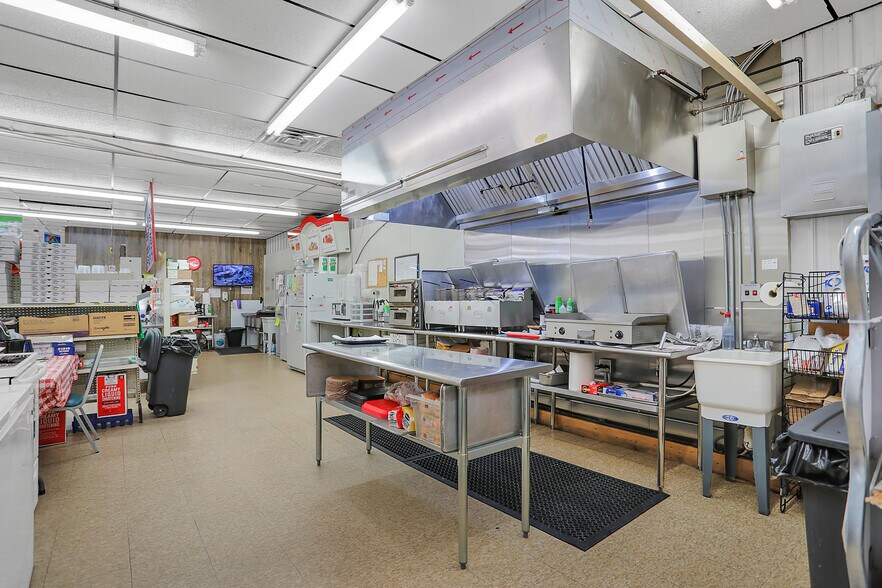 More Photos Of 9135 S Mill Rd, Knightstown Supermarket For Sale