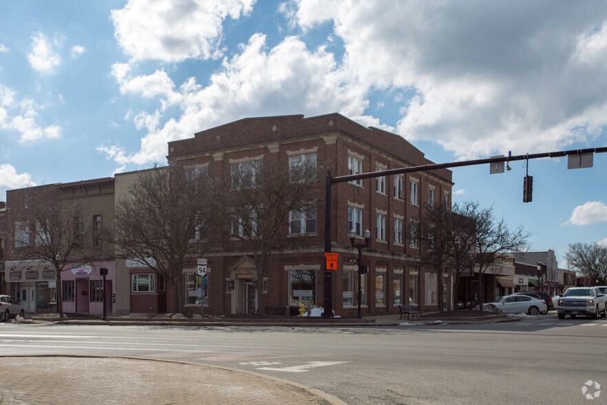 More Photos Of 102 Main St, Wadsworth Office For Lease