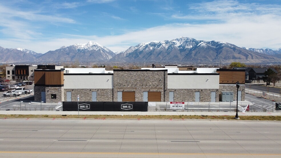 More Photos Of 10983 S Redwood Rd, South Jordan Restaurant For Lease