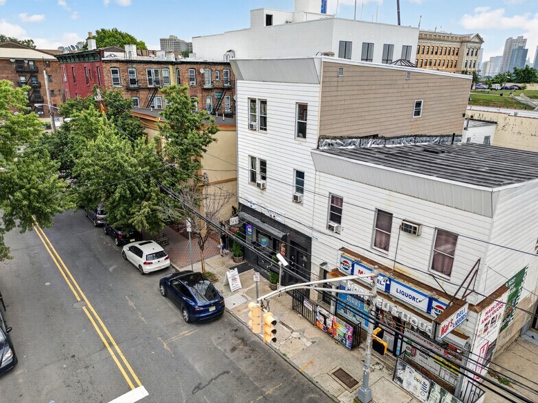 More Photos Of 154 Chestnut Ave, Jersey City Restaurant For Sale