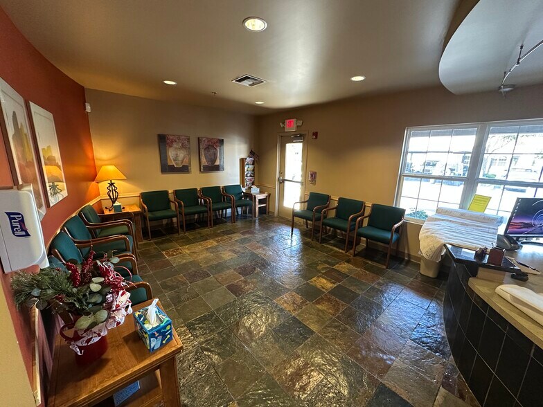 More Photos Of 5533 E Bell Rd, Scottsdale Office For Sale