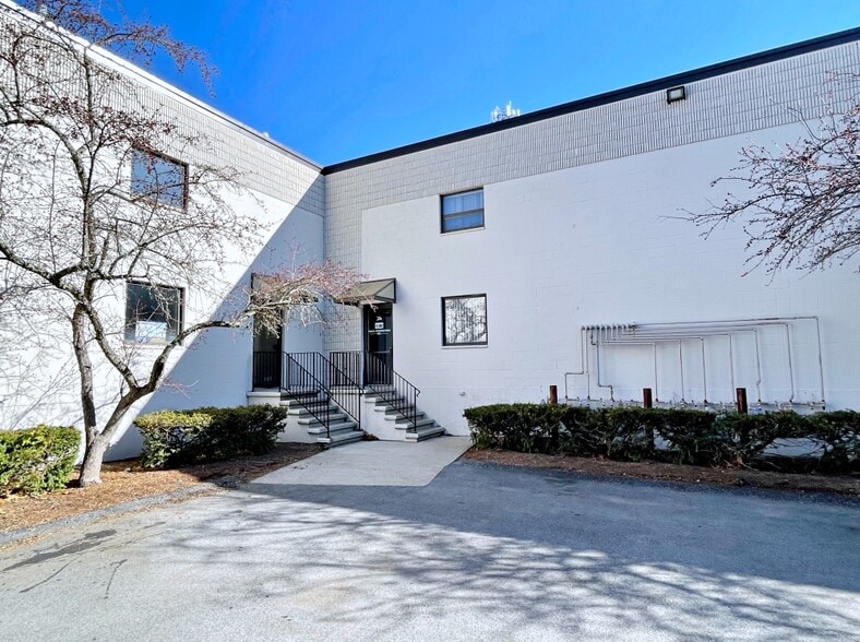 More Photos Of 34 Sullivan Rd, North Billerica Warehouse For Sale