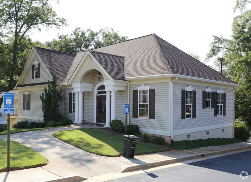 Primary Photo Of 1380 E Cleveland Ave, Atlanta Medical For Sale