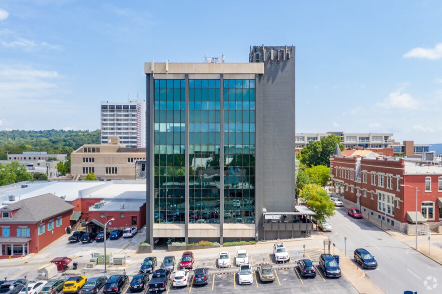 More Photos Of 112 W Center St, Fayetteville Office For Lease