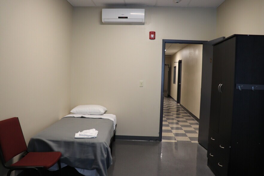 More Photos Of 26 Hill St, Wilkes Barre Distribution For Sale