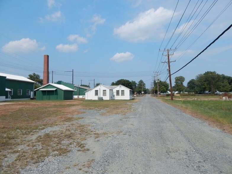 More Photos Of 200 S Post Rd, Aberdeen Warehouse For Lease