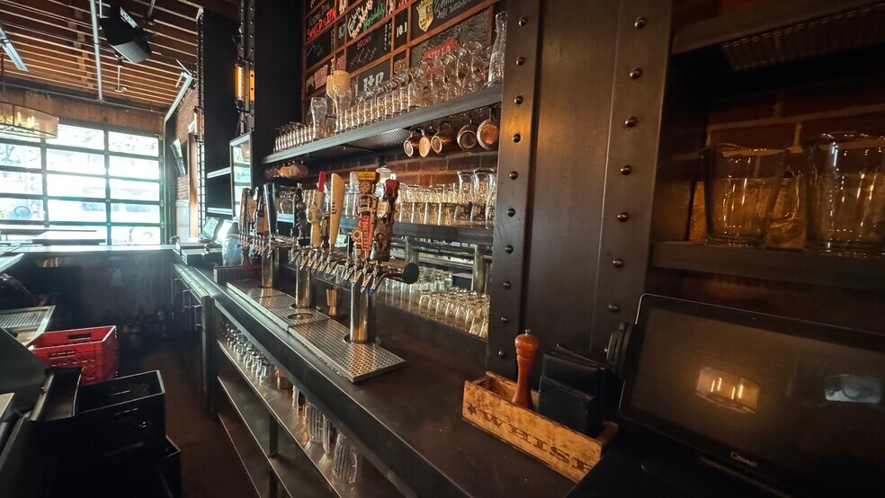 More Photos Of 215-217 Broadway, Bethlehem Restaurant For Lease