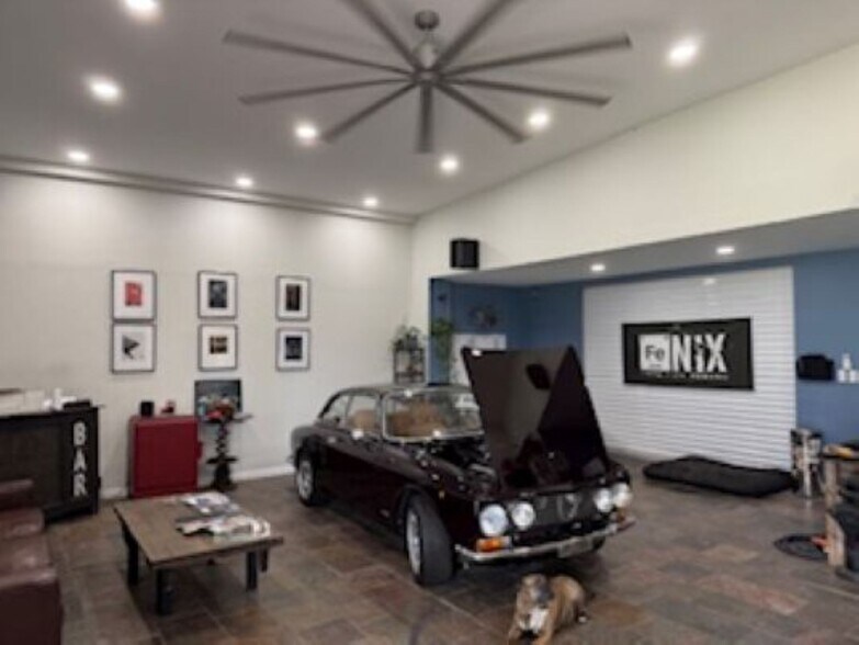 More Photos Of 2470 Air Park Rd, Charleston Warehouse For Lease