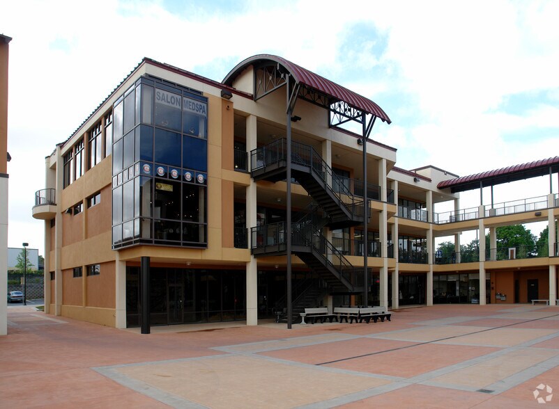 More Photos Of 2400 US Highway 27, Clermont Office For Lease