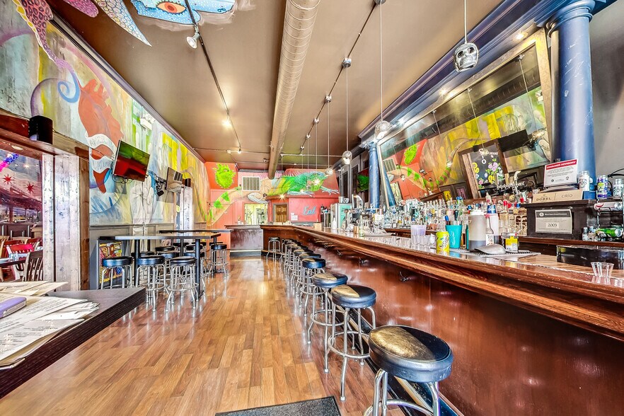 More Photos Of 2506-2508 N Clybourn Ave, Chicago Storefront Retail Residential For Sale