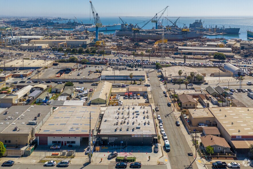 More Photos Of 2707 Boston Ave, San Diego Warehouse For Lease