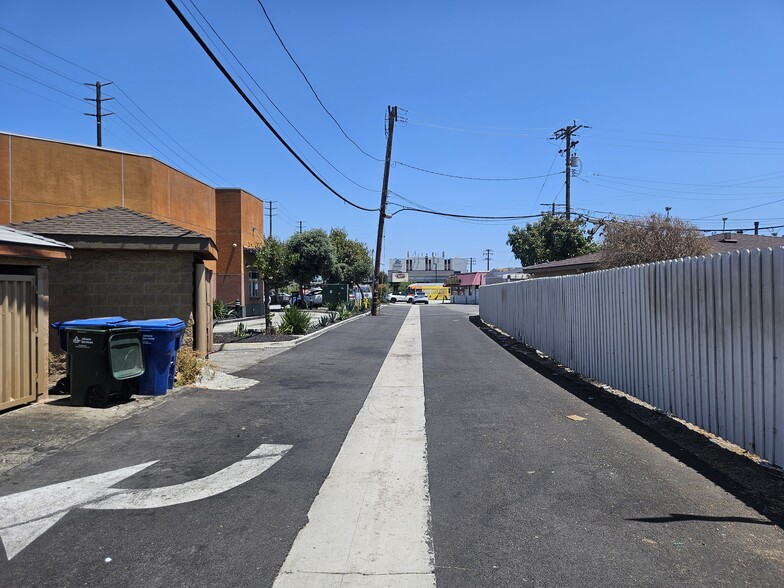 More Photos Of 8502-8504 Telegraph Rd, Downey General Retail For Sale