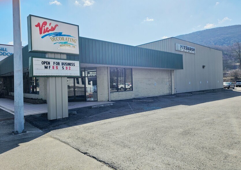 More Photos Of 629 Park NW ave, Norton Storefront For Sale