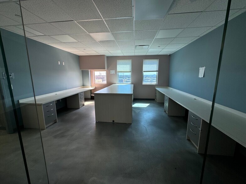 More Photos Of 23-25 31st St, Astoria Medical For Lease