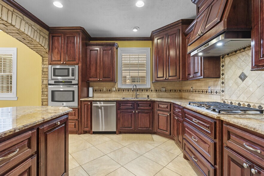 More Photos Of 22321 Mossy Oaks Rd, Spring Land For Sale