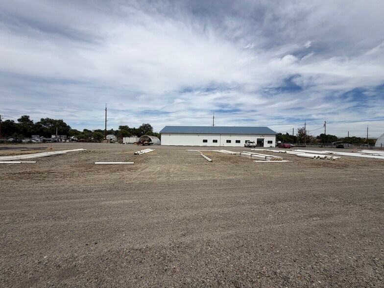 Primary Photo Of 1130 Buena Rd, Zillah Warehouse For Sale