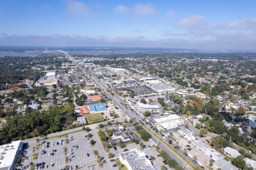More Photos Of 703-705 Atlantic Blvd, Atlantic Beach Storefront For Lease