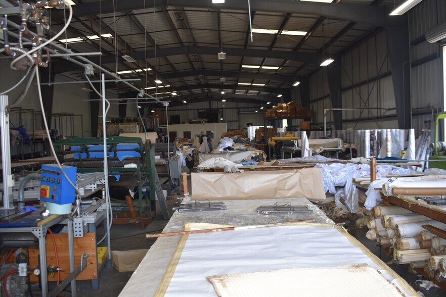 More Photos Of 7512 Maie Ave, Los Angeles Warehouse For Lease