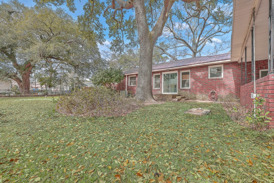 More Photos Of 1251 Remount Rd, North Charleston Medical For Lease