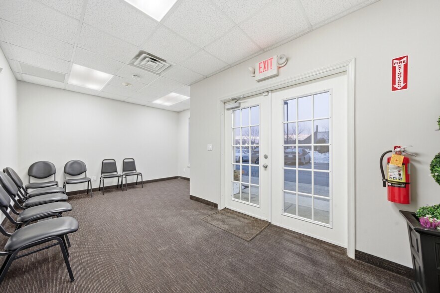 More Photos Of 55 2nd Ave, Brentwood Medical For Lease