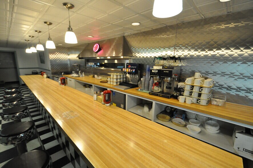 More Photos Of 11740 William Penn Hwy, Huntingdon General Retail For Sale