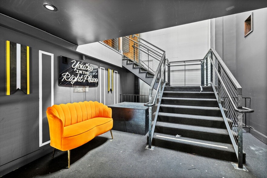 More Photos Of 1000 J St, Sacramento Storefront For Lease