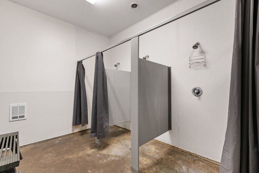 More Photos Of 112 Bylin Rd, Stevenson Trailer Camper Park For Sale