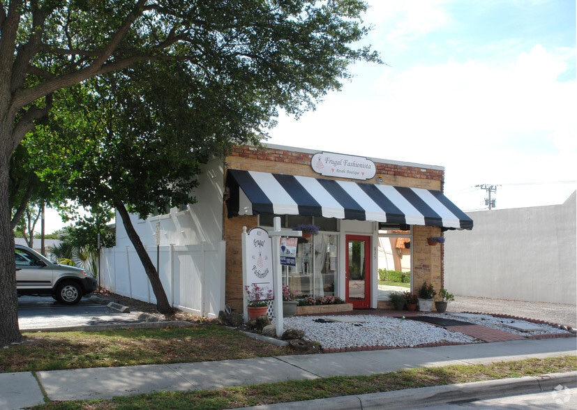 More Photos Of 825 N Federal Hwy, Delray Beach Storefront Retail Residential For Sale