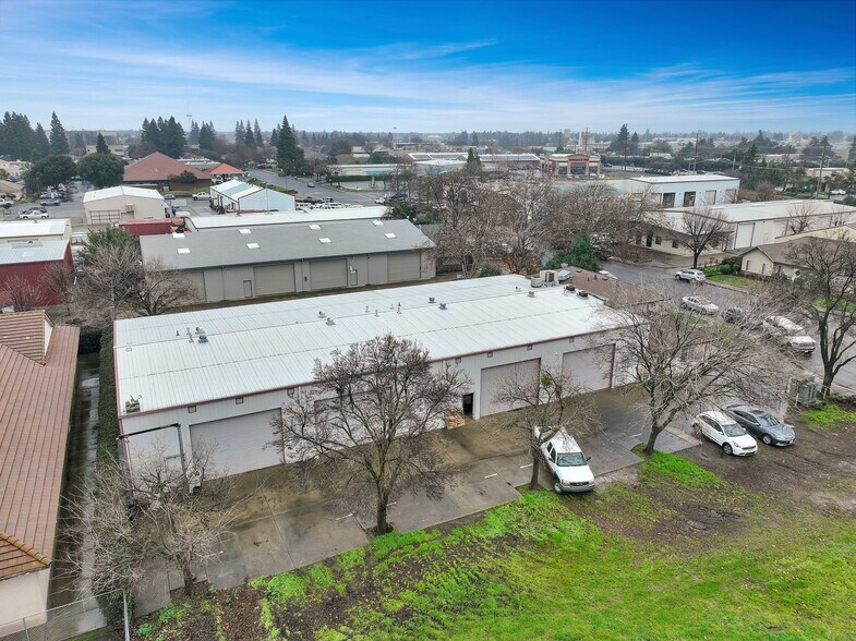 More Photos Of 1633 Starr Dr, Yuba City Service For Sale