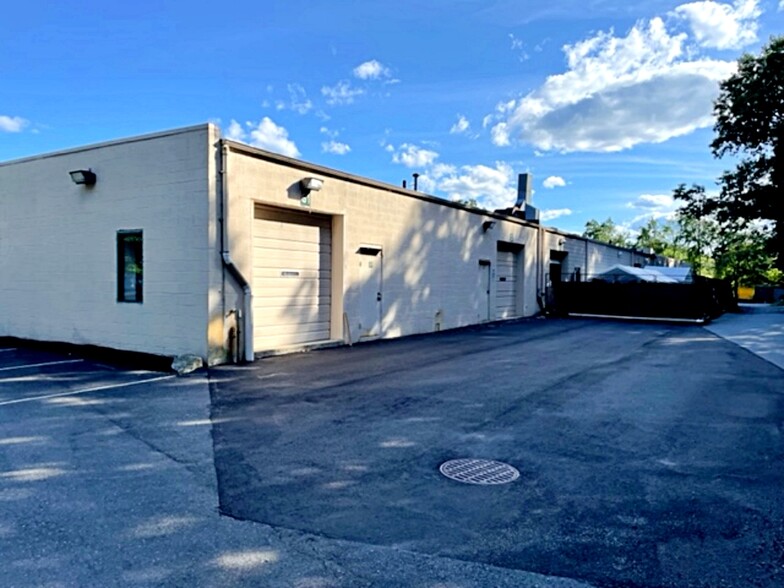 Primary Photo Of 7 Littleton Rd, Westford Warehouse For Lease