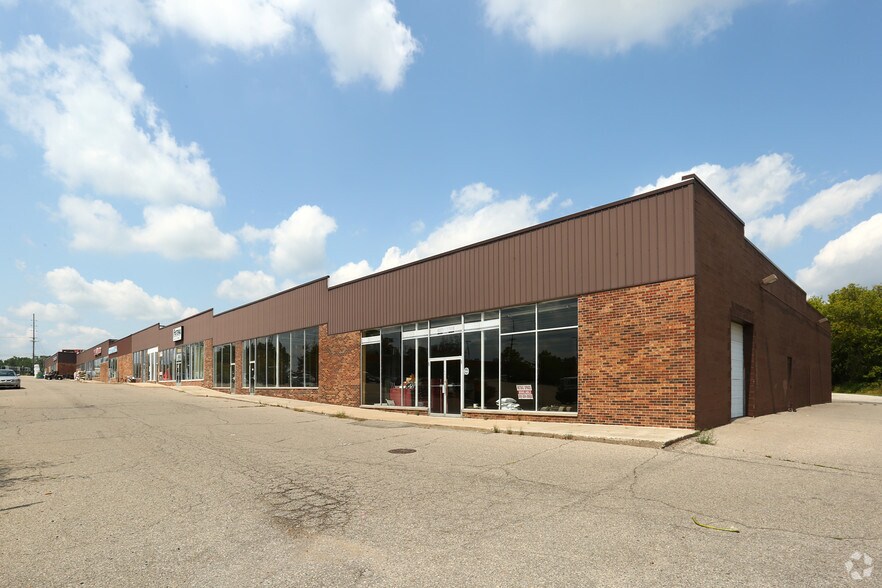 More Photos Of 558 N Cedar St, Mason Unknown For Lease