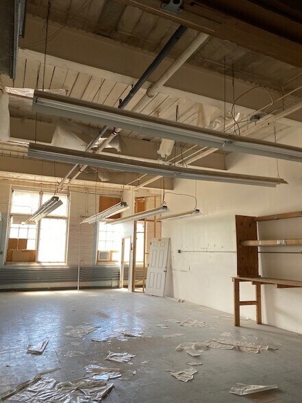 More Photos Of 601 Mineral Spring Ave, Pawtucket Manufacturing For Lease