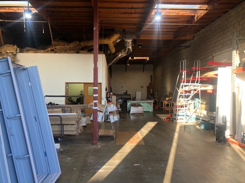 More Photos Of 5748 E Shields Ave, Fresno Warehouse For Lease