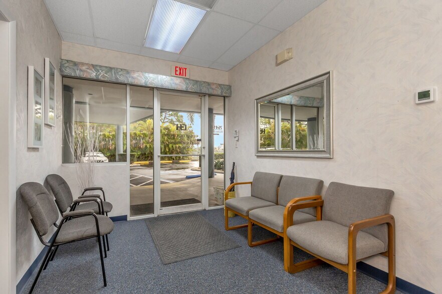 More Photos Of 7641 66th St N, Pinellas Park Medical For Sale