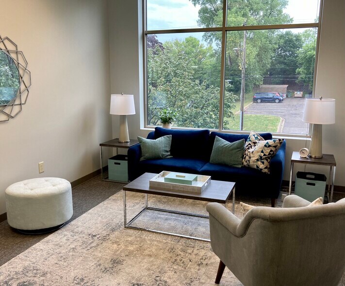 More Photos Of 4800 Olson Memorial Hwy, Golden Valley Office For Lease
